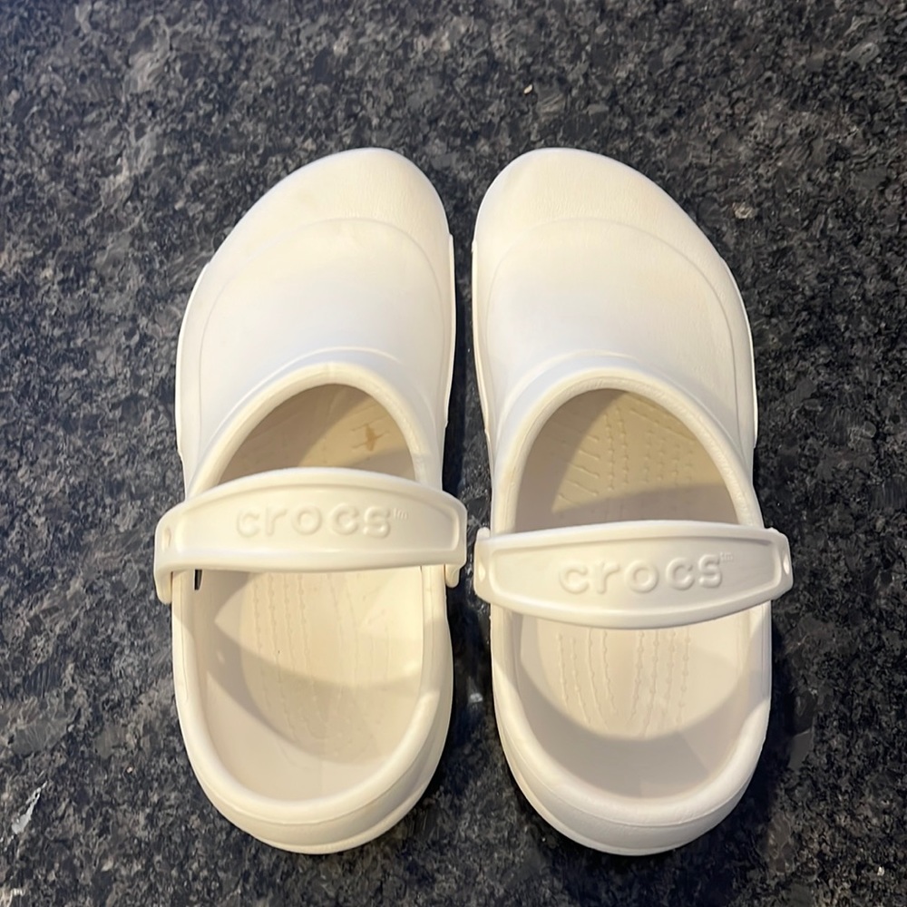 Crocs white size mens8/womans10